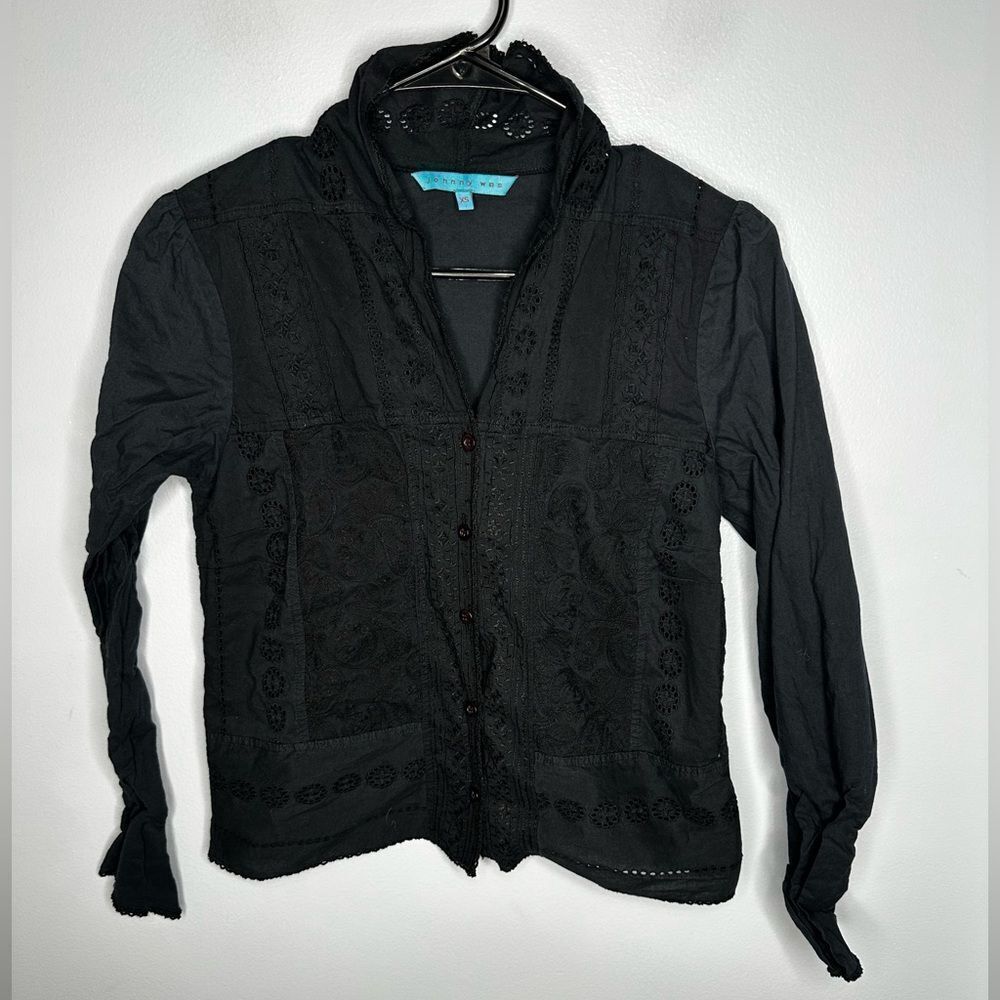 Johnny was black embroidered eyelet blouse Button Down XS